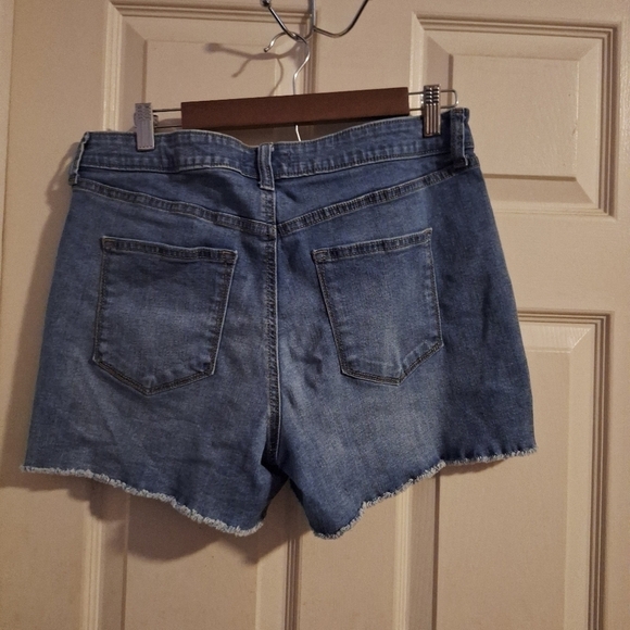 Sonoma button fly rough hem shorts size 12 - Picture 4 of 5